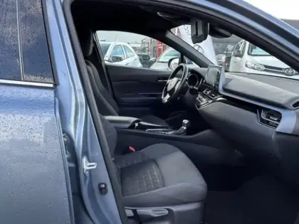 Photo 15 Toyota C-HR 1.8 Hybride 122 Edition