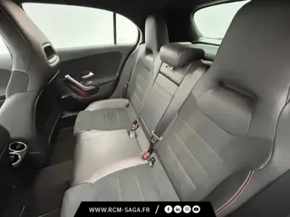 Photo 12 Mercedes Classe A 200 d AMG Line