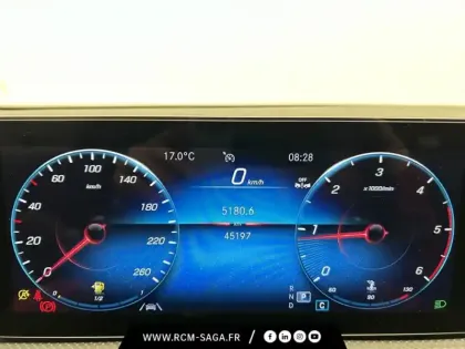 Photo 32 Mercedes Classe A 200 d AMG Line