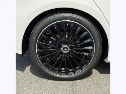 Photo 6 Mercedes Classe A 200 d AMG Line