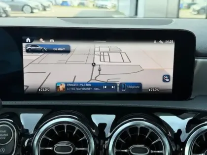 Photo 9 Mercedes Classe A 200 d AMG Line