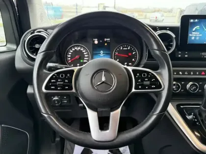 Photo 15 Mercedes Classe T 180 d PROGRESSIVE Standard