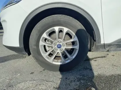 Photo 13 Ford Kuga 2.5 Duratec 190ch FHEV E85 Titanium BVA