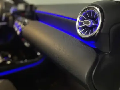 Photo 18 Mercedes Classe A 180 d AMG Line