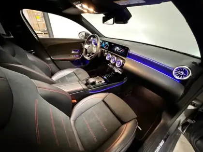 Photo 6 Mercedes Classe A 180 d AMG Line