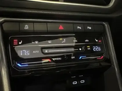 Photo 11 Volkswagen T-roc  1.5 TSI EVO 150ch Style DSG7