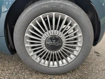 Photo 10 Fiat 500  e 118ch Icône