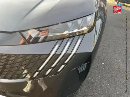 Photo 27 Peugeot 5008  Hybrid 136ch GT e-DCS6