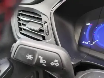 Photo 12 Ford Kuga  2.5 Duratec 190ch FHEV E85 ST-Line BVA