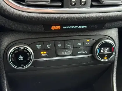 Photo 14 Ford Fiesta  1.0 EcoBoost 100ch Stop&Start Titanium 5p Euro6.2