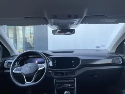 Photo 9 Volkswagen T-cross  1.0 TSI 110ch R-Line Tech