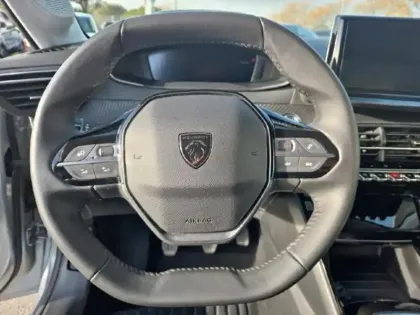 Photo 13 Peugeot 208  1.2 PureTech 100ch S&S Allure