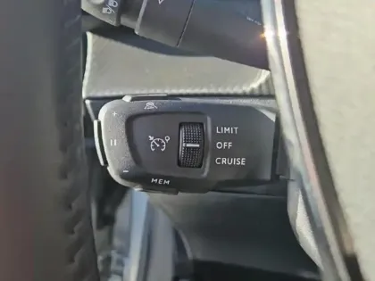 Photo 14 Peugeot 208  1.2 PureTech 100ch S&S Allure