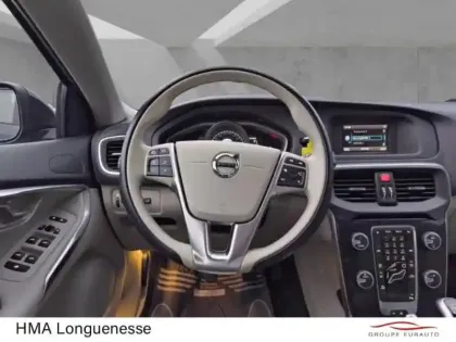 Photo 8 Volvo V40  Cross Country D2 120ch Översta Edition