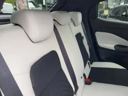 Photo 5 Nissan Juke  1.6 Hybrid 143ch N-Design 2023