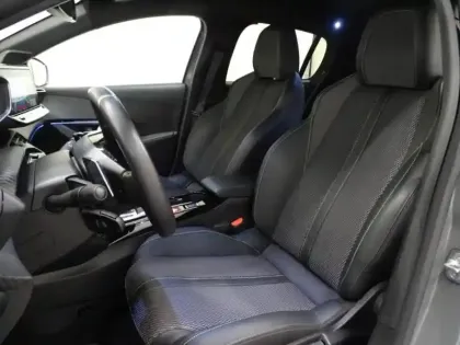 Photo 10 Peugeot 208  1.2 Hybrid 110ch GT e-DCS6