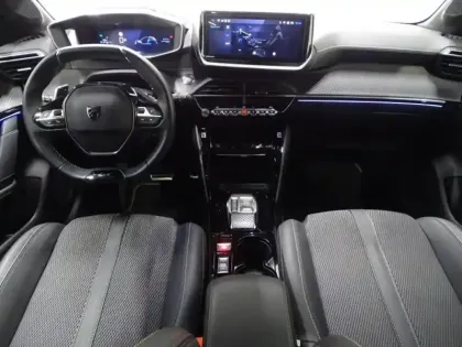 Photo 9 Peugeot 208  1.2 Hybrid 110ch GT e-DCS6