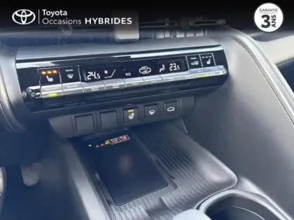 Photo 14 Toyota C-HR  1.8 Hybride 140ch Graphic MY26