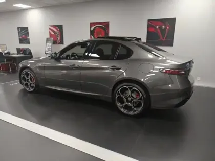 Photo 6 Alfa Romeo Giulia  2.2 Diesel 210ch Veloce Q4 AT8