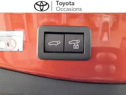 Photo 14 Toyota C-HR  1.8 140ch Collection MY25