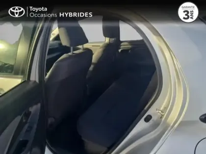 Photo 11 Toyota Yaris  116h Design 5p