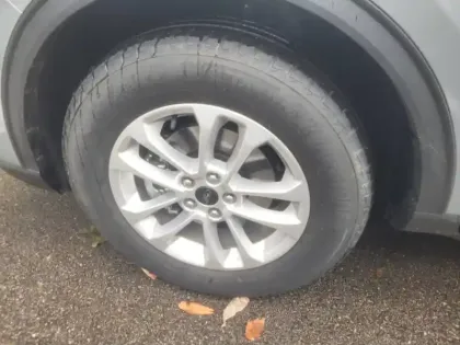 Photo 14 Ford Kuga  2.5 Duratec 180ch Hybrid FlexiFuel Titanium Powershift