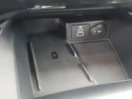 Photo 12 Ford Kuga  2.5 Duratec 180ch Hybrid FlexiFuel Titanium Powershift