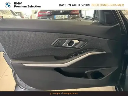 Photo 13 BMW Serie 3 Série 3 318dA 150ch Business Design