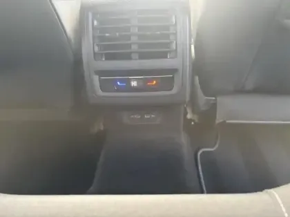 Photo 14 Volkswagen Golf  2.0 TDI SCR 200ch GTD DSG7