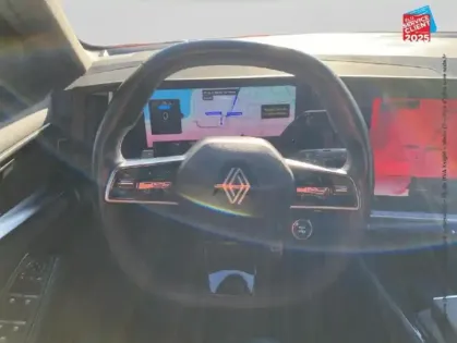 Photo 11 Renault Espace  1.2 E-Tech full hybrid 200ch esprit Alpine TPano Camera GPS