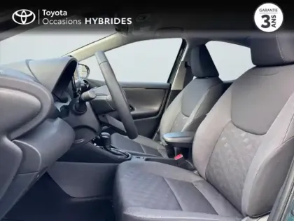 Photo 25 Toyota Yaris  116h Design 5p MC24