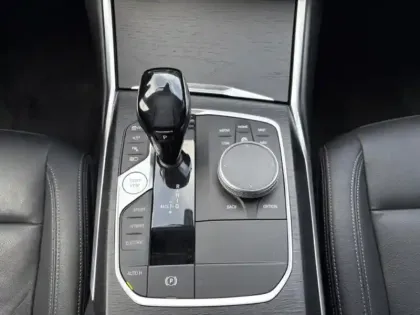 Photo 10 BMW Serie 3 Série 3 330eA 292ch Luxury 10cv