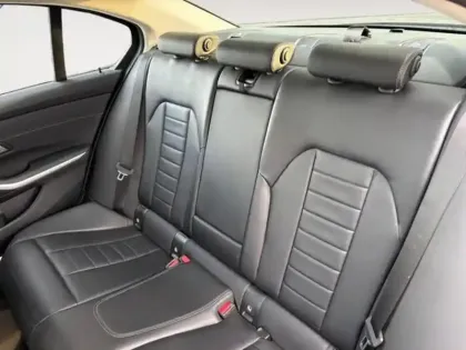 Photo 12 BMW Serie 3 Série 3 330eA 292ch Luxury 10cv