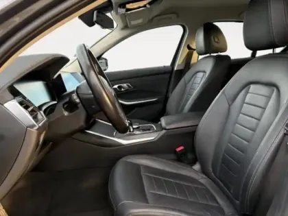 Photo 8 BMW Serie 3 Série 3 330eA 292ch Luxury 10cv