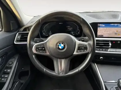 Photo 11 BMW Serie 3 Série 3 330eA 292ch Luxury 10cv