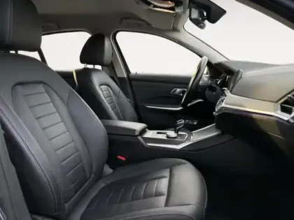 Photo 14 BMW Serie 3 Série 3 330eA 292ch Luxury 10cv