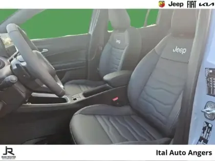 Photo 8 Jeep Avenger  1.2 Turbo T3 145ch MHEV Upland BVR6 4xe