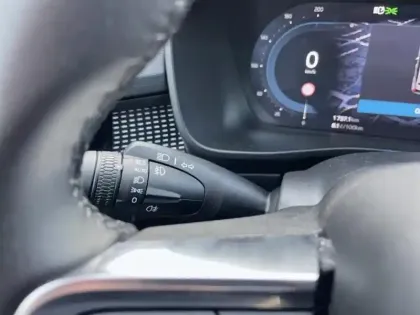 Photo 8 Volvo Xc40  B3 163ch Plus DCT 7