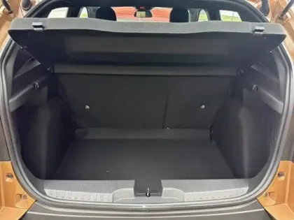 Photo 5 Fiat Grande Panda  1.2 Hybrid 100ch Icône eDCT6