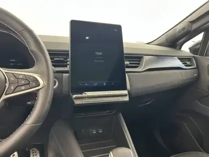 Photo 11 Renault Symbioz  E-Tech full hybrid 145