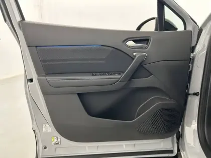 Photo 10 Renault Symbioz  E-Tech full hybrid 145