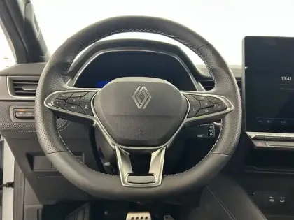 Photo 14 Renault Symbioz  E-Tech full hybrid 145