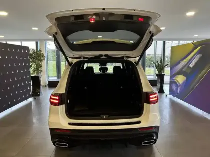 Photo 12 Mercedes GLB  200 d 8G-DCT