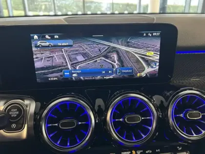 Photo 8 Mercedes GLB  200 d 8G-DCT