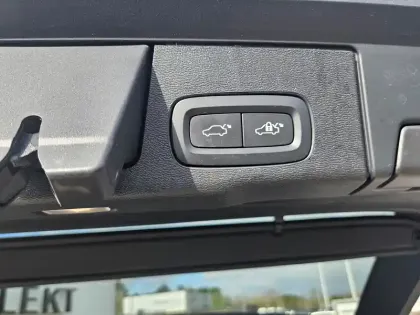 Photo 34 Volvo Xc60  T6 AWD Hybride rechargeable 253 ch+145 ch Geartronic 8