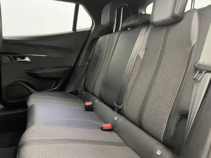 Photo 78 Peugeot 2008  PureTech 130 S&S EAT8