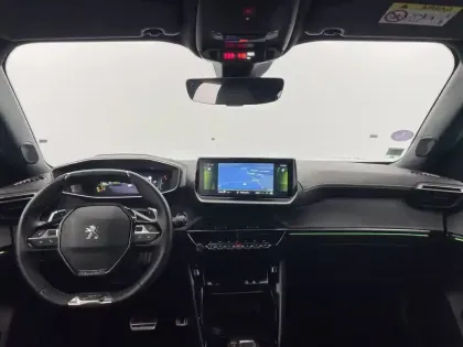 Photo 93 Peugeot 2008  PureTech 130 S&S EAT8