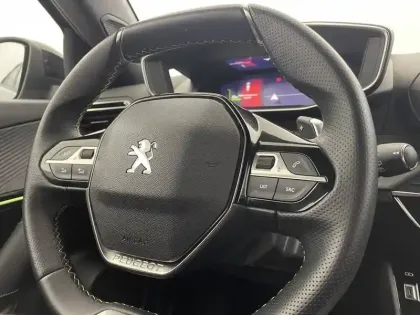 Photo 28 Peugeot 2008  PureTech 130 S&S EAT8