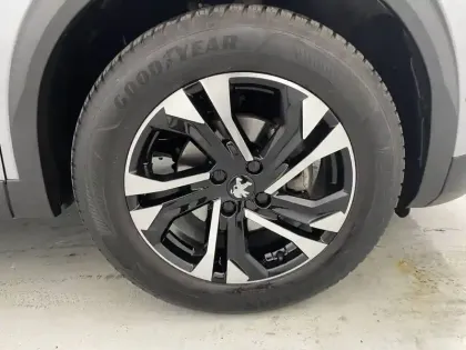 Photo 49 Peugeot 2008  PureTech 130 S&S EAT8