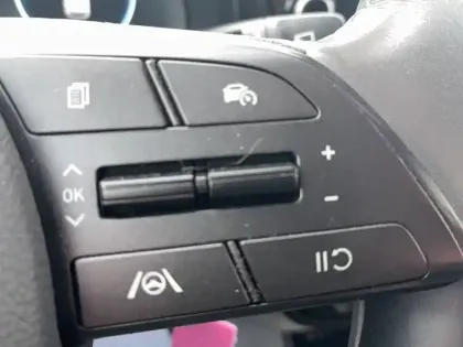 Photo 23 Hyundai Bayon  1.0 T-GDi 100 Hybrid 48V